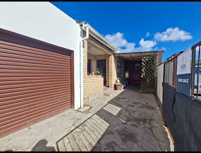 3 BEDROOM FREESTANDING FOR SALE IN BUFFALO FLATS
